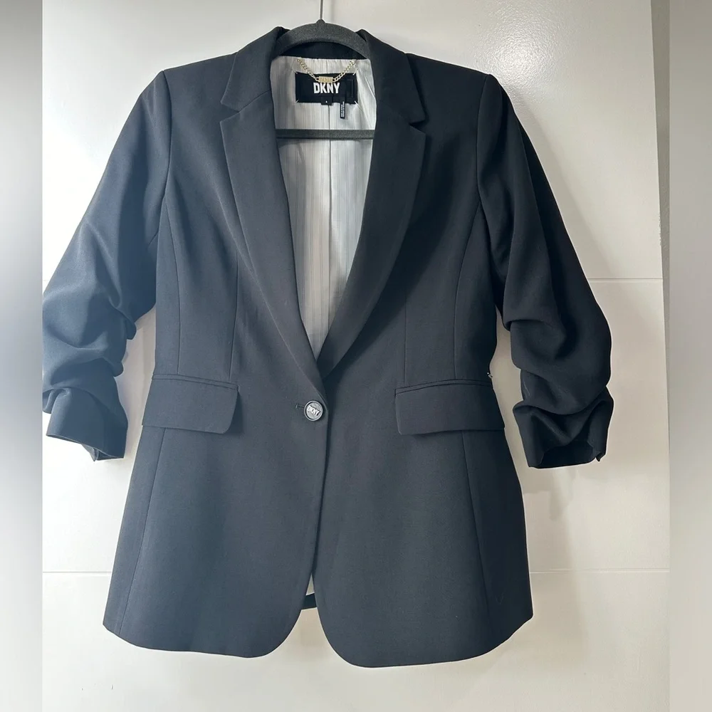 DKNY Black Tailored Blazer Womens Chic Minimalist Layering Jacket Model | Size 4 - Picture 7 of 11